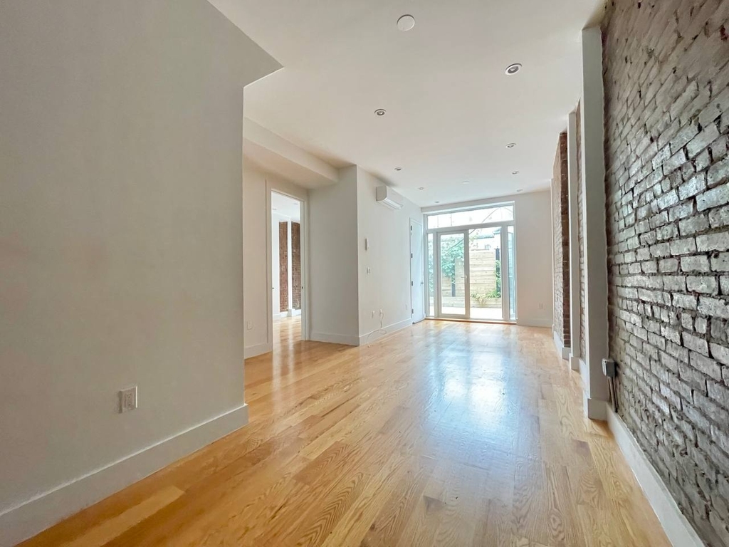 577 Vanderbilt Street - Photo 1