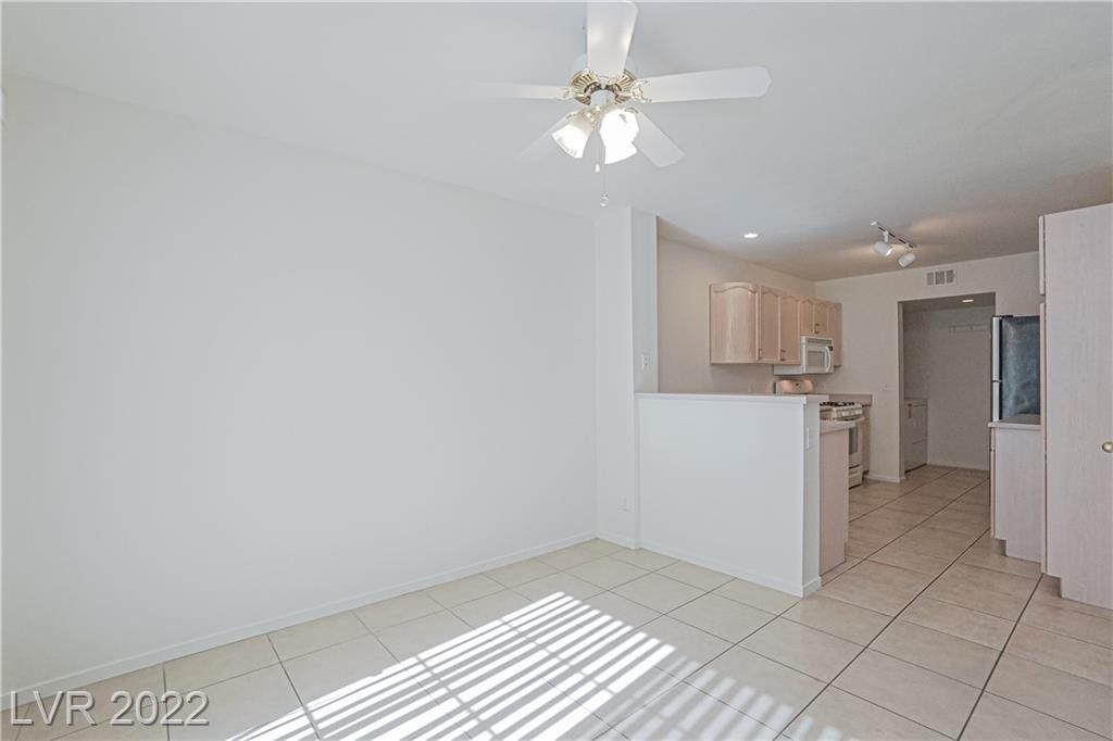 7632 Connemara Avenue - Photo 3