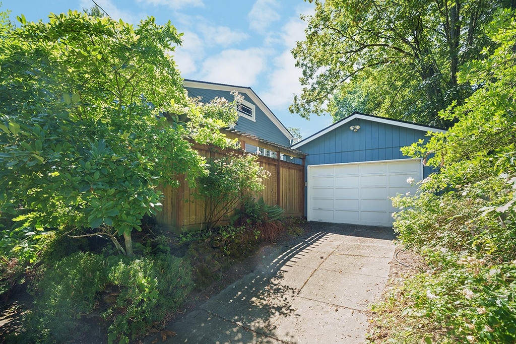 3445 Ne 19th Ave - Photo 8