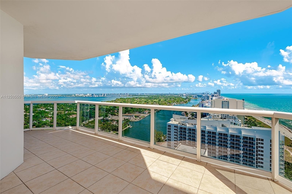 4779 Collins Ave - Photo 0