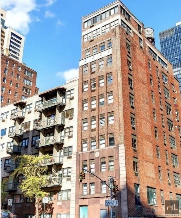 East 37 Street - Photo 5