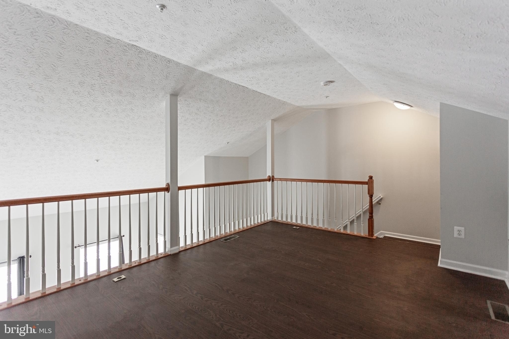 1712 Carriage Lamp Court - Photo 16