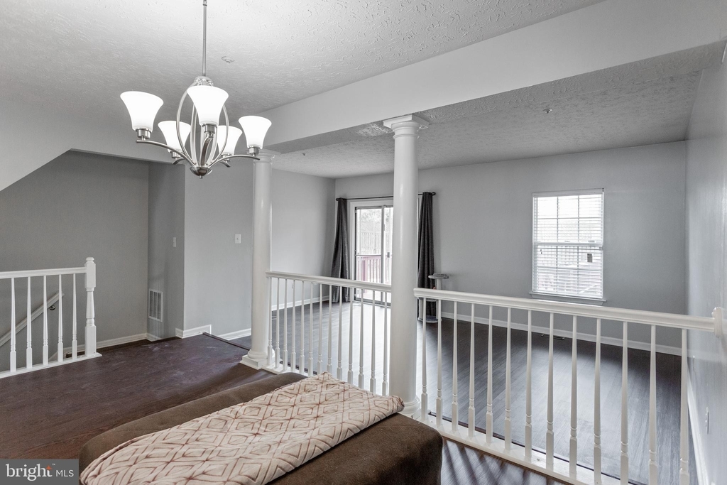 1712 Carriage Lamp Court - Photo 8