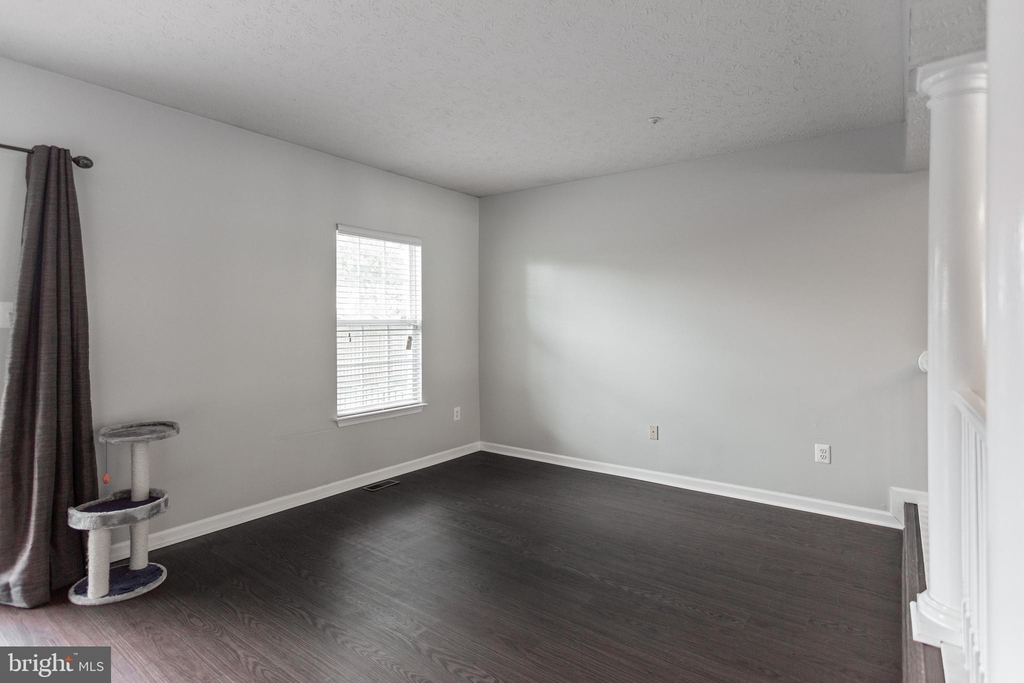 1712 Carriage Lamp Court - Photo 9