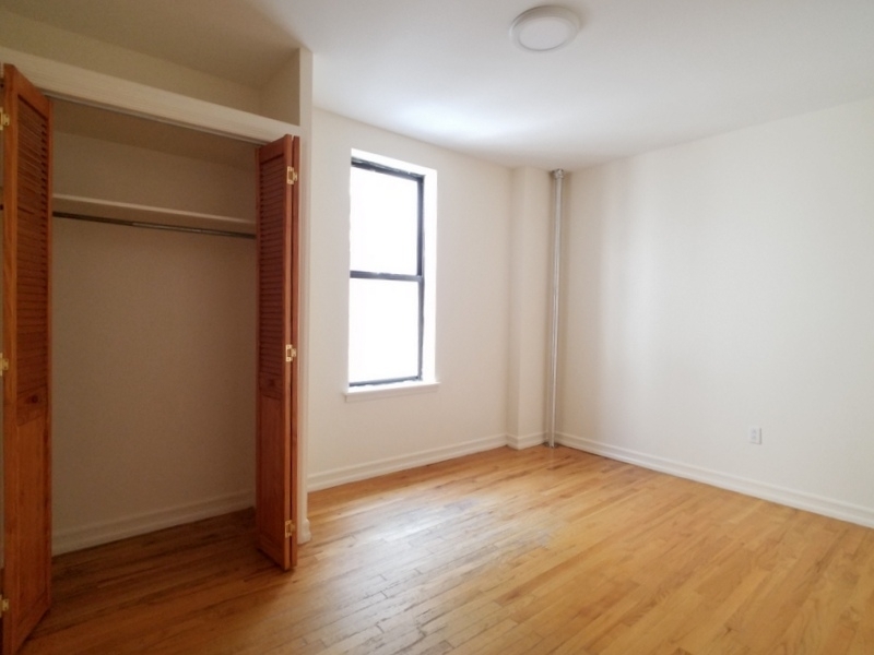 610 West 150th Street - Photo 4