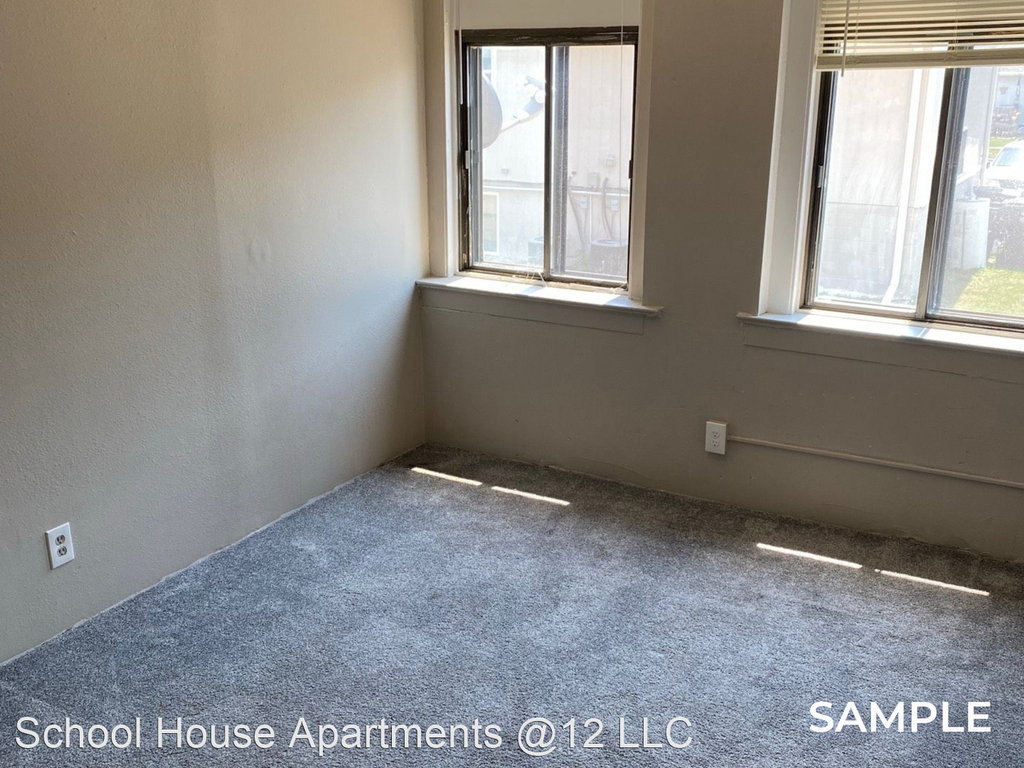 220 E 12th St - Photo 29