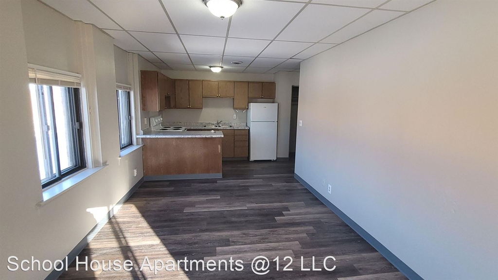 220 E 12th St - Photo 18