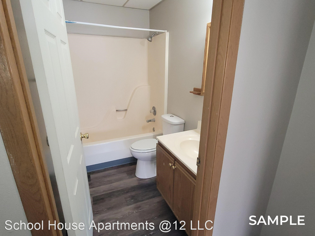 220 E 12th St - Photo 32