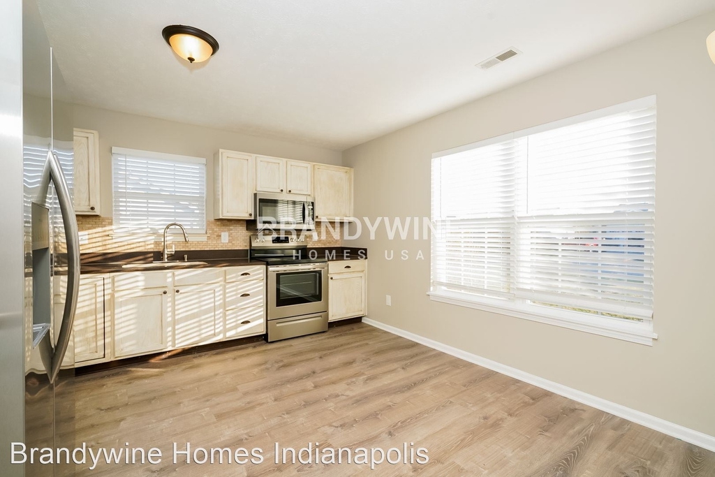 1150 Bumblebee Way - Photo 7