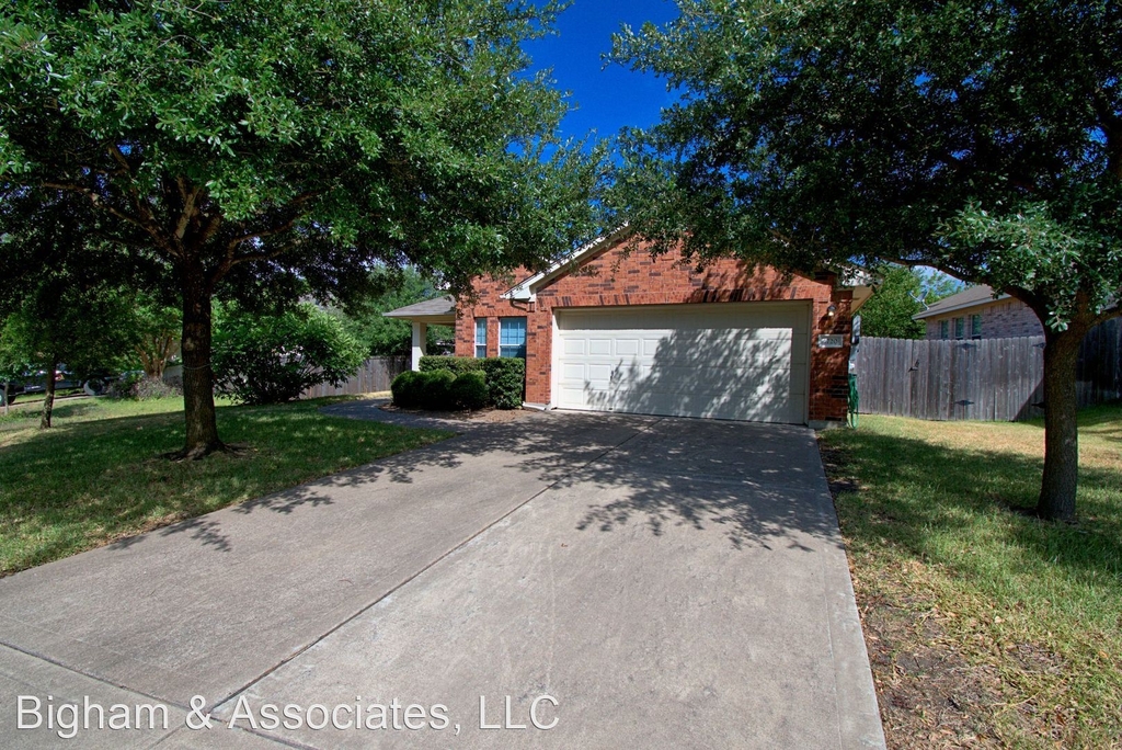 1720 Bowerton Dr - Photo 1