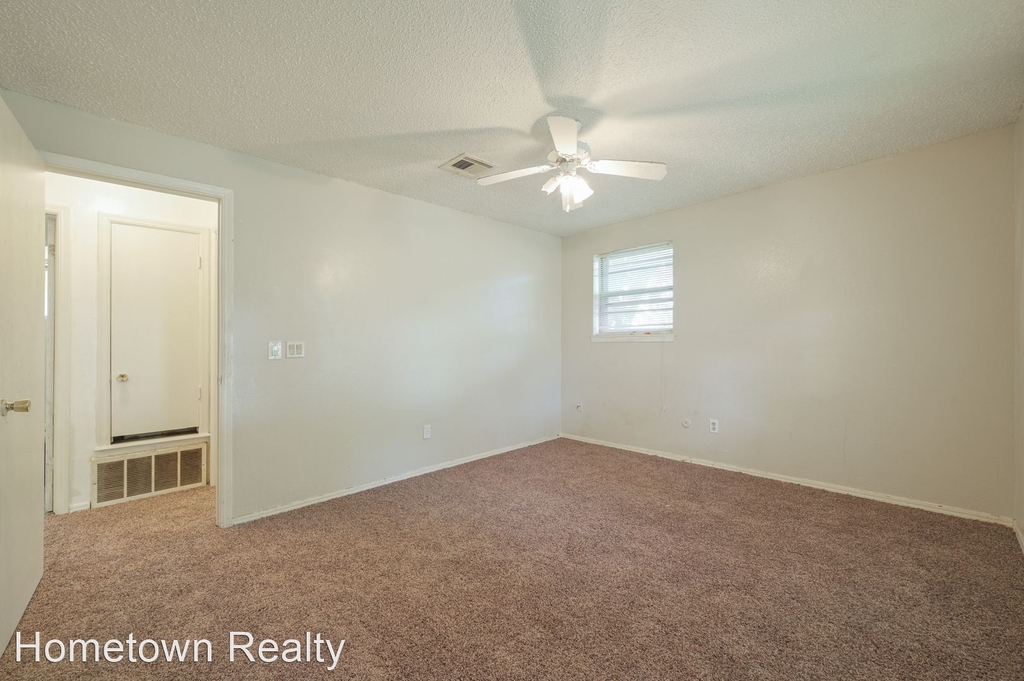 3005 Se 51st Street - Photo 10