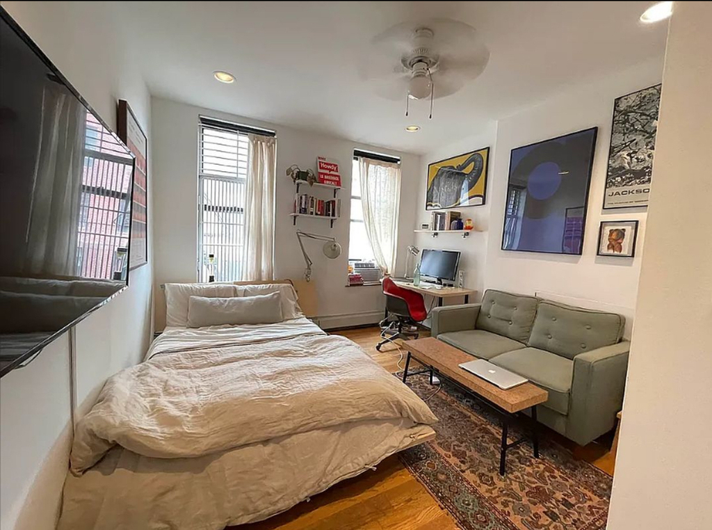 57 Clinton Street - Photo 2