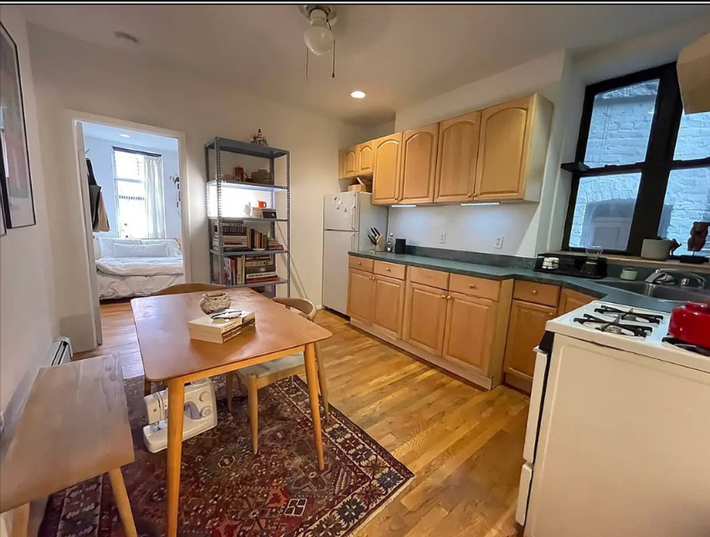 57 Clinton Street - Photo 1