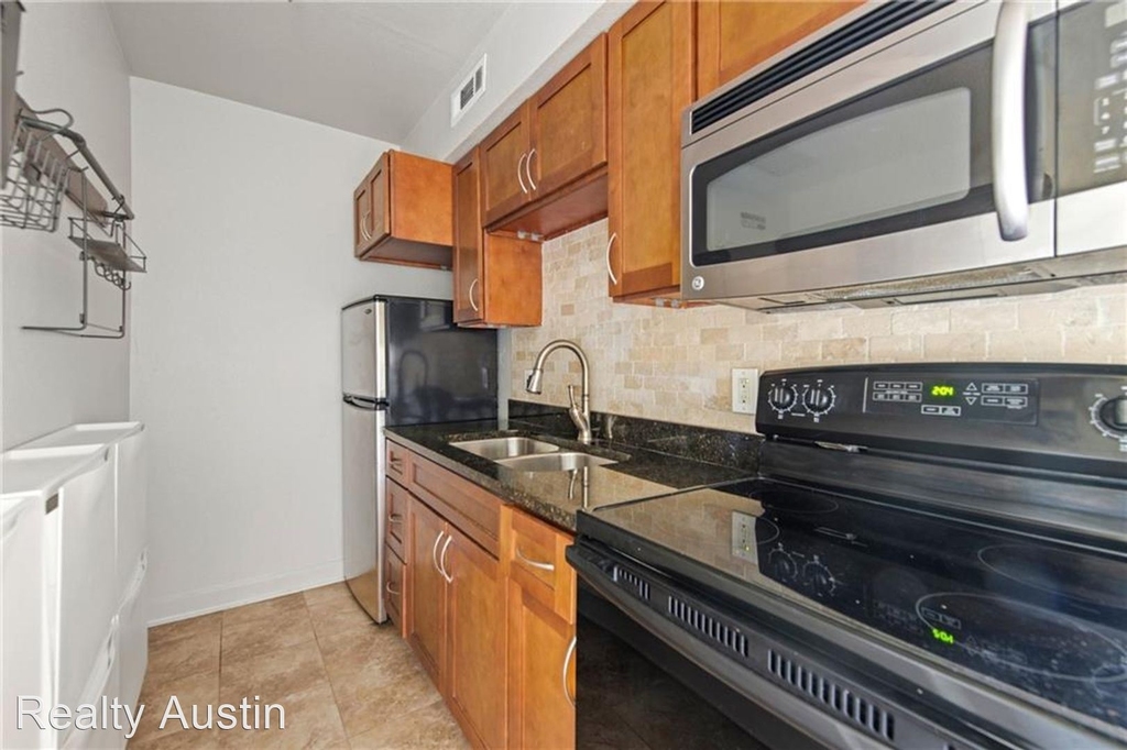 2020 South Congress Avenue Unit 1216 - Photo 8