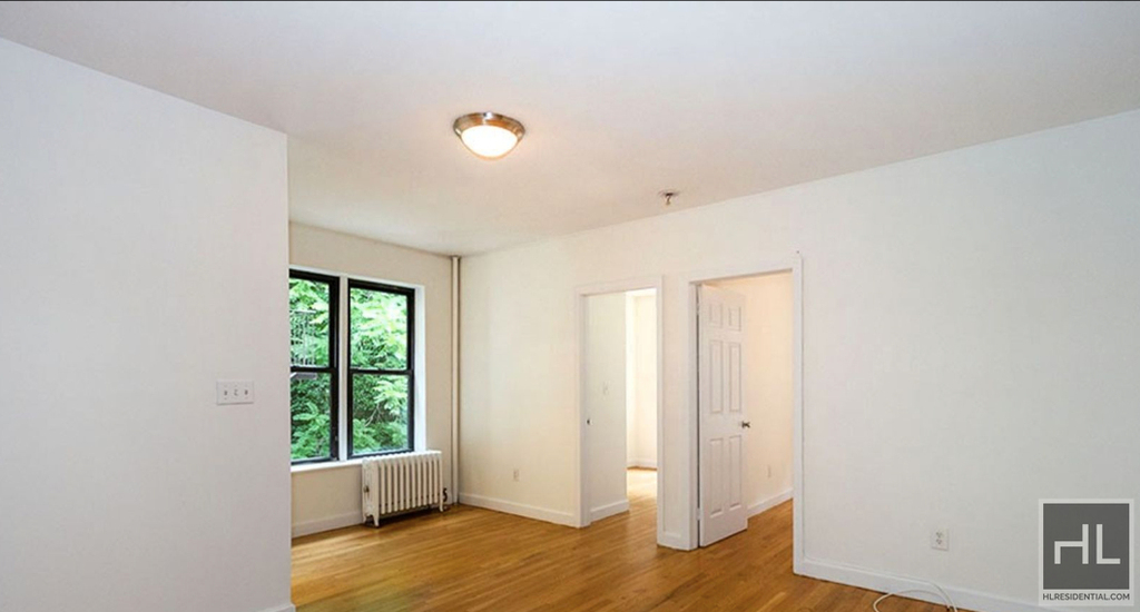 East 81 Street - Photo 3