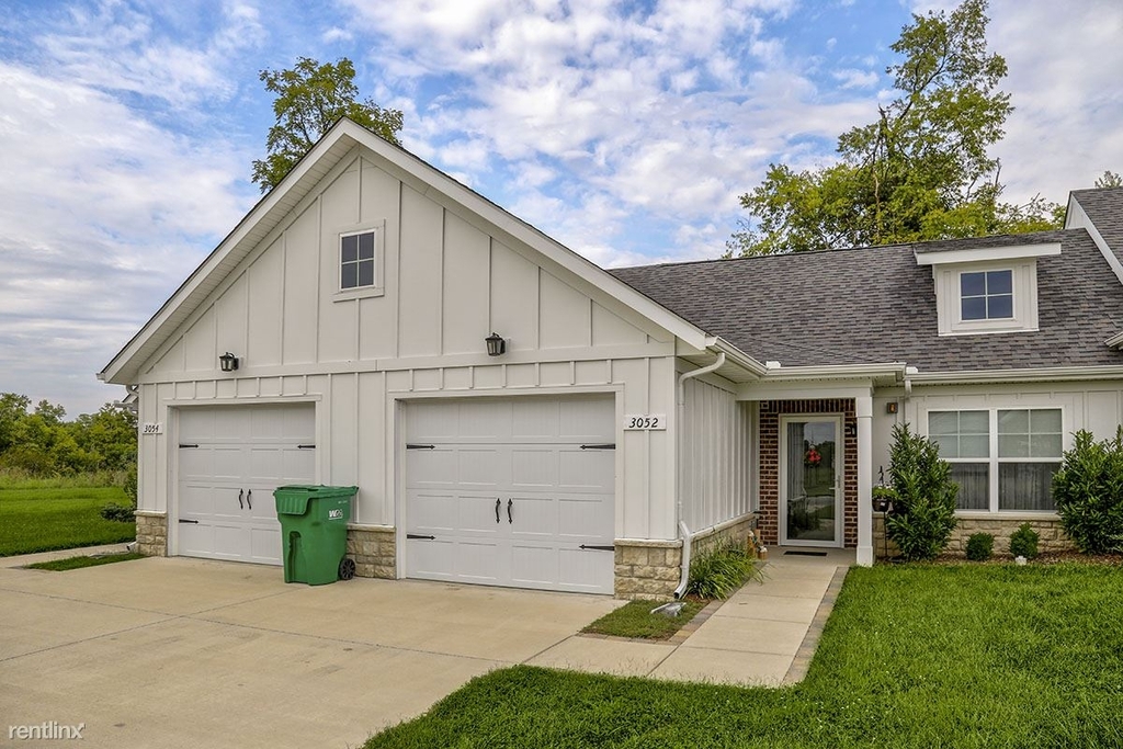 3025 Squire Cir - Photo 1