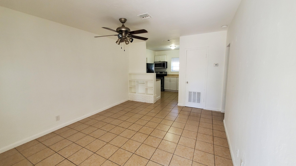 1128 Nw 4th Avenue - Photo 4