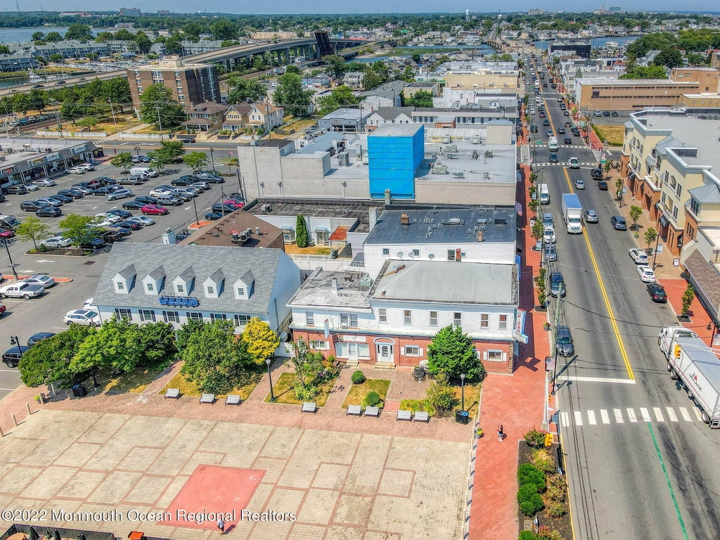 811 Main Street - Photo 3