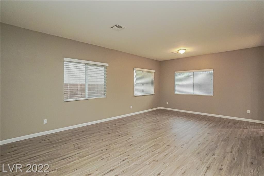 6021 Valley Flower Street - Photo 5