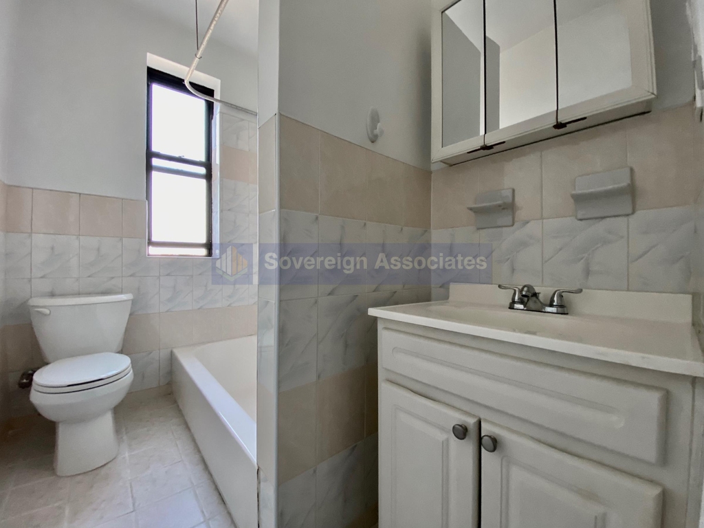 590 Fort Washington Avenue - Photo 4