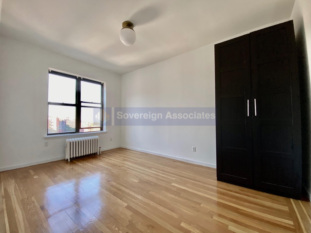 590 Fort Washington Avenue - Photo 2