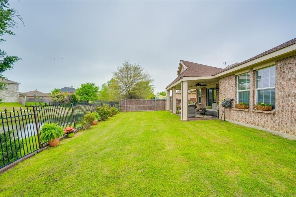 2035 Matagorda Lane - Photo 28