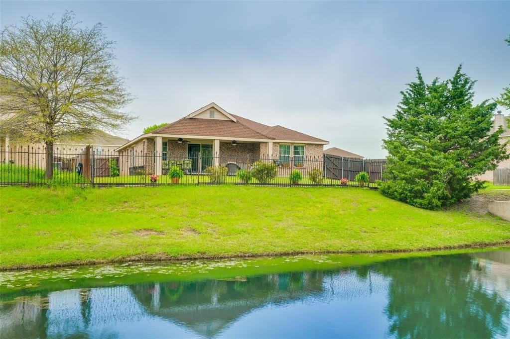 2035 Matagorda Lane - Photo 25