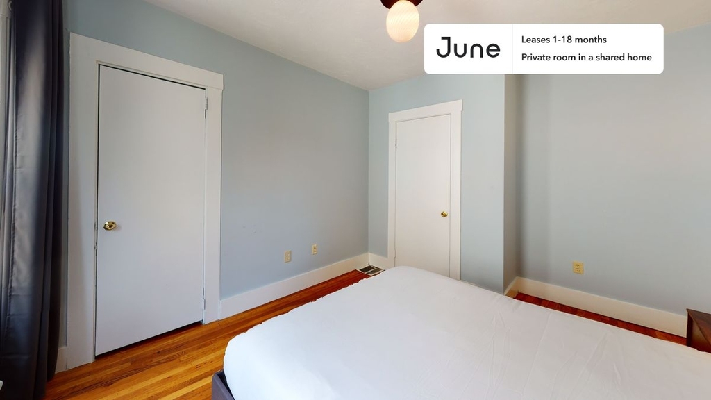 153 Murdock Street - Photo 2