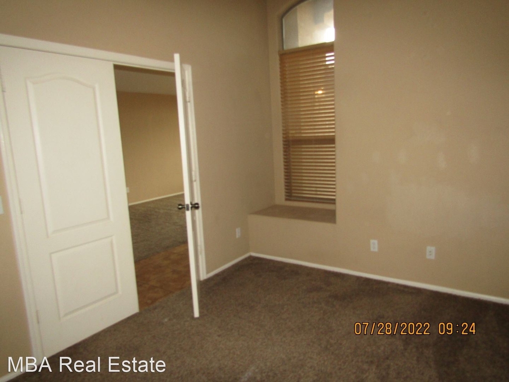 41836 W Colby Dr - Photo 6