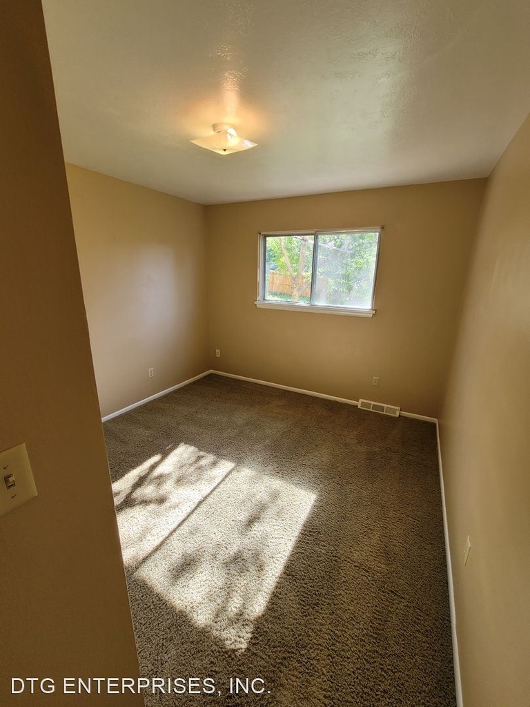 3917 Applewood Drive - Photo 21