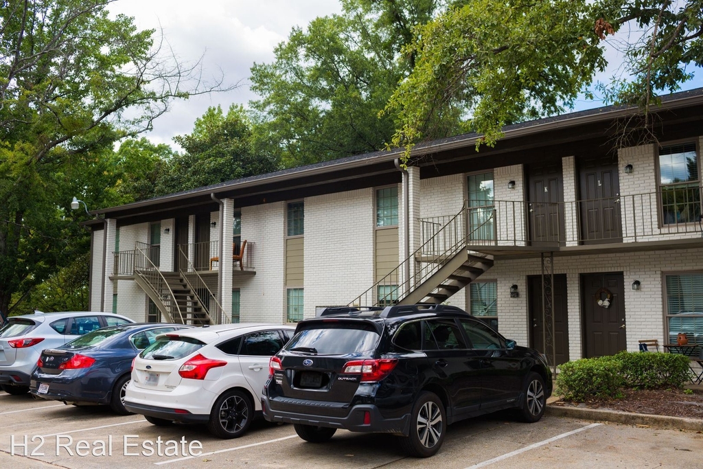 685 & 691 Idlewild Circle - Photo 1