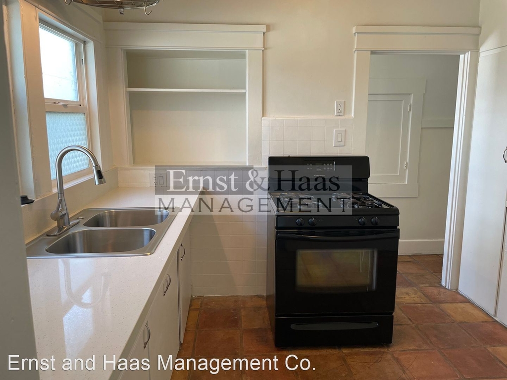 1124 Linden/1125 St. Mary's Ct. - Photo 32