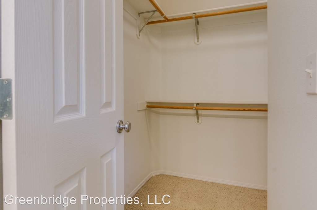 572 Ne 63rd Avenue - Photo 24