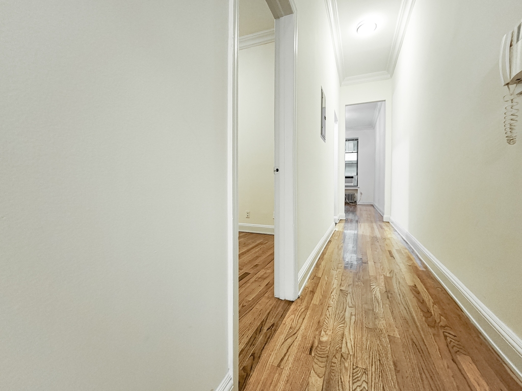 130 East 24th Street - Photo 3