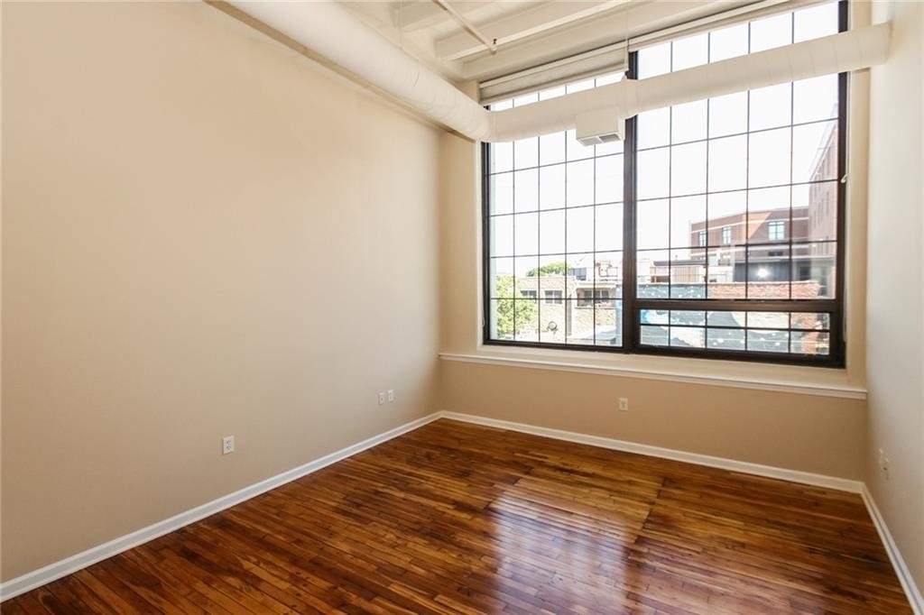 624 E Walnut Street - Photo 11