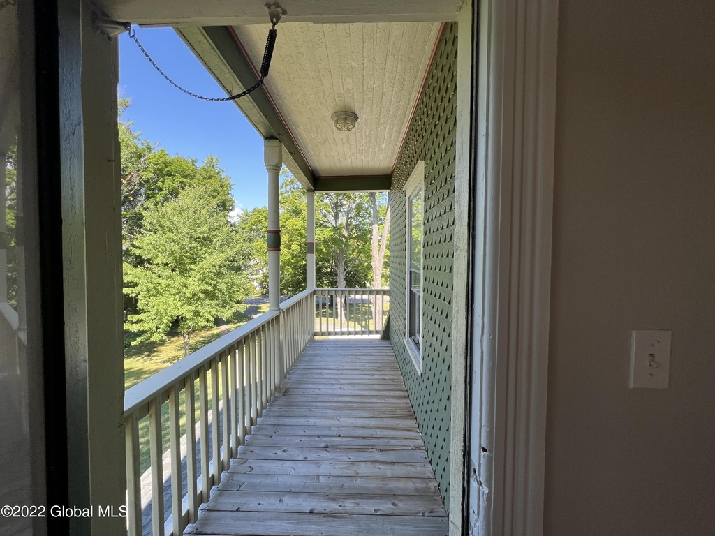 1226 Wendell Avenue - Photo 6