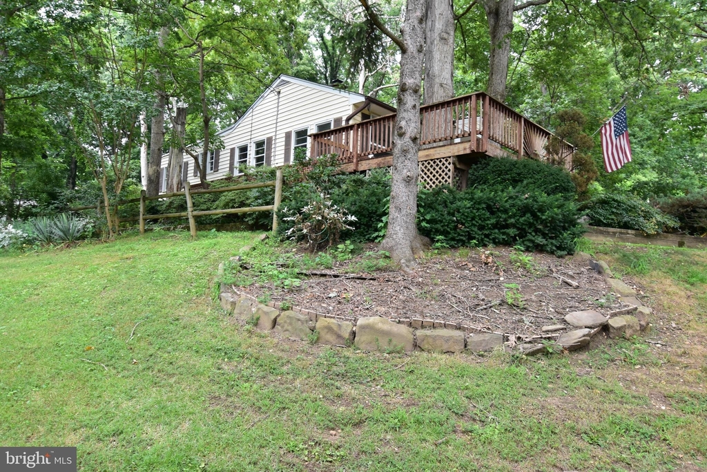 7201 Barry Road - Photo 3