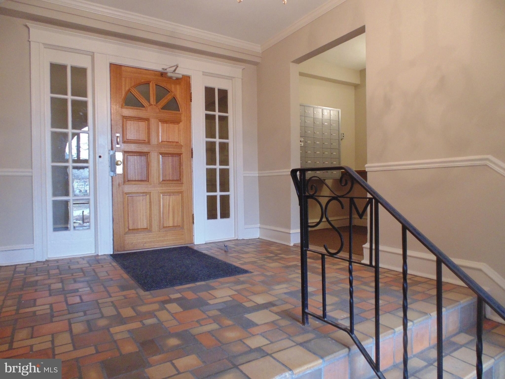 7876 Spring Avenue - Photo 2