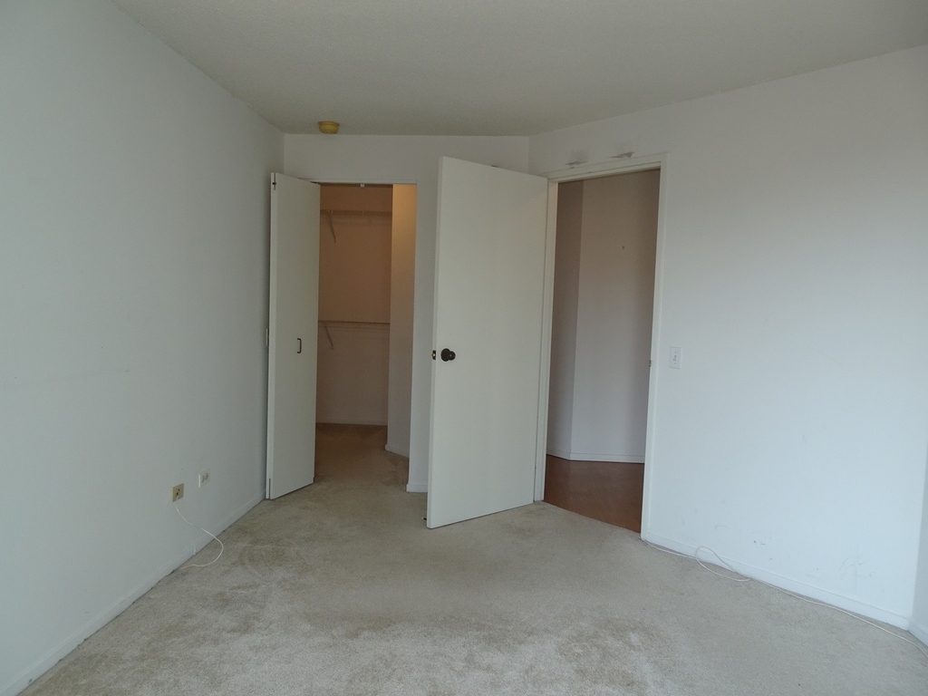 480 N Mcclurg Court - Photo 7