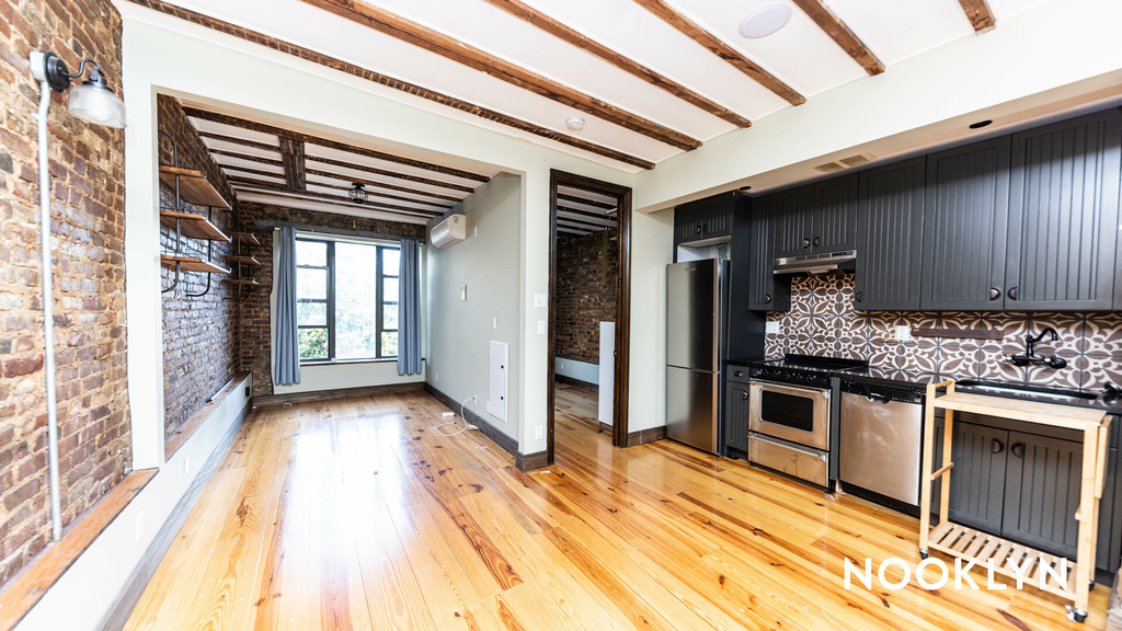 1467 Bedford Avenue - Photo 17