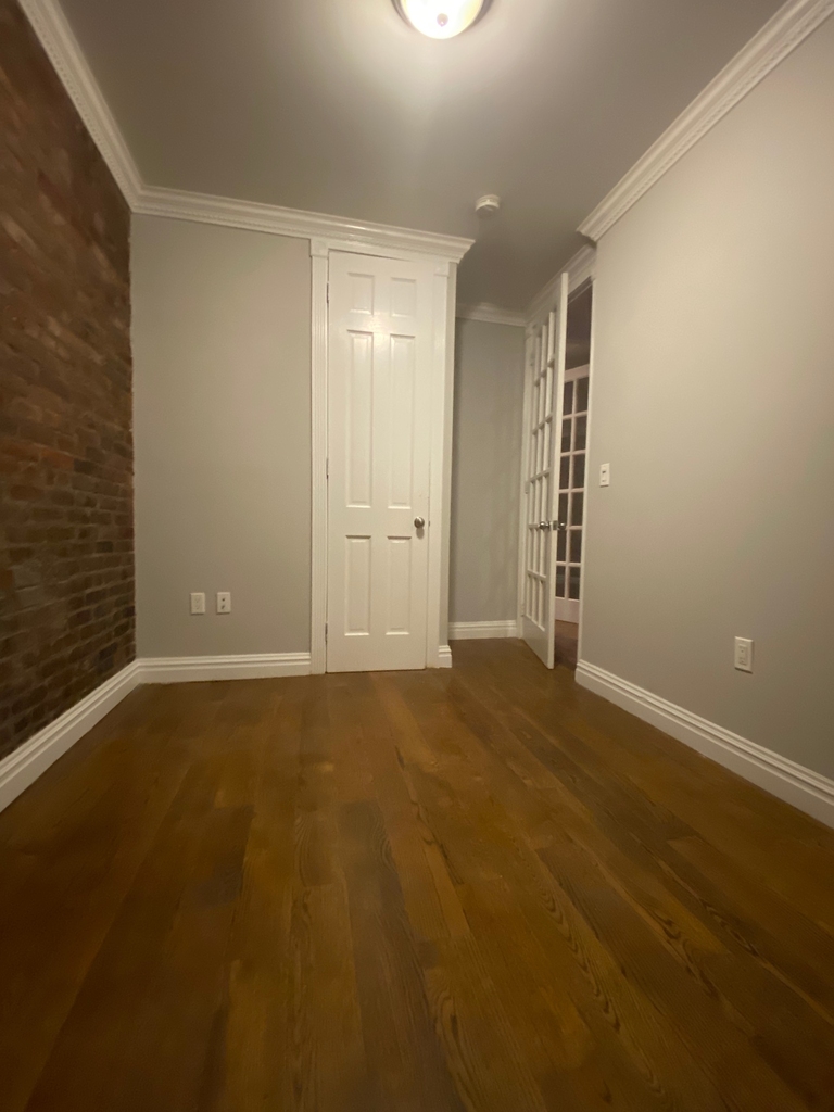 4 BED IN THE EAST VILLAGE**** - Photo 5