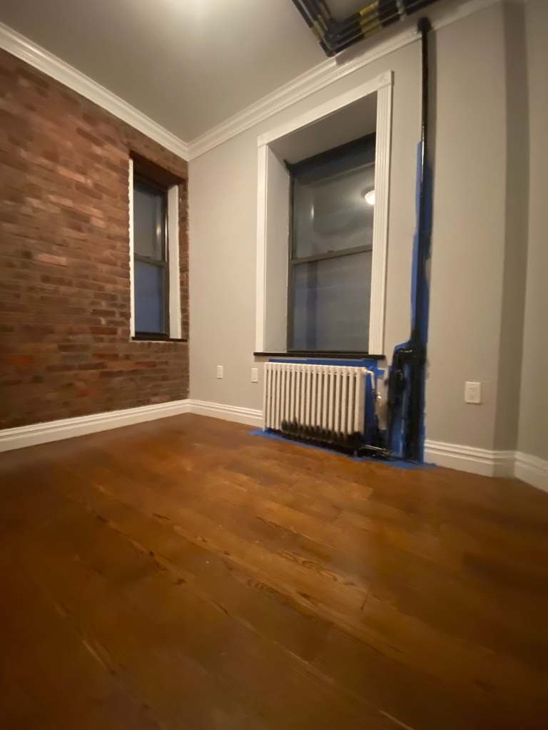 4 BED IN THE EAST VILLAGE**** - Photo 13