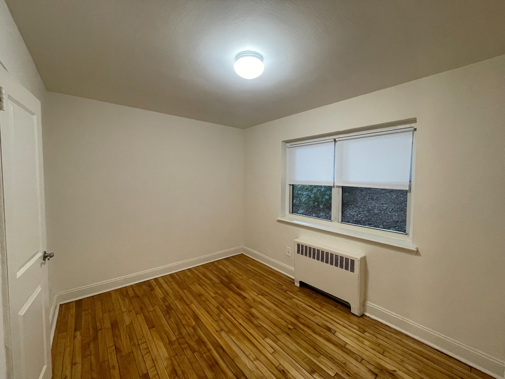 496 Howard Avenue - Photo 7