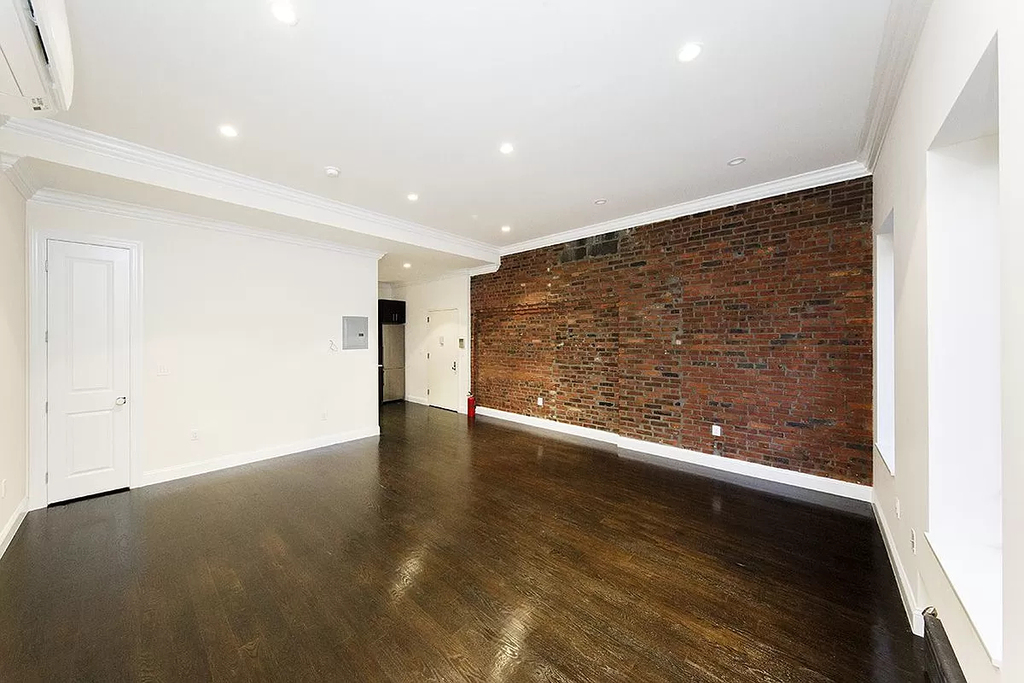 244 East 78th Street - Photo 3