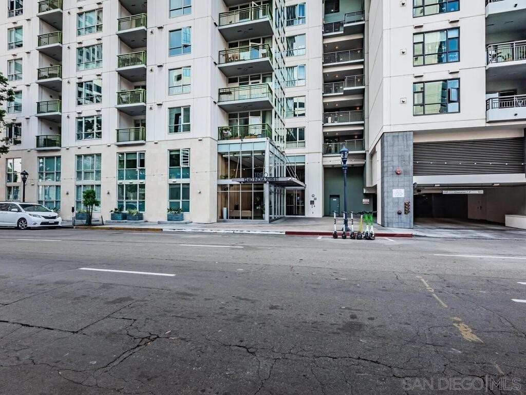 1240 India Street - Photo 1