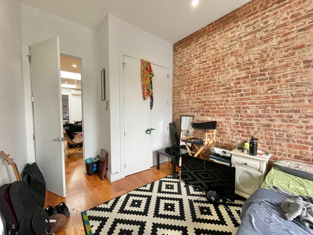 1386 Flatbush Avenue - Photo 2