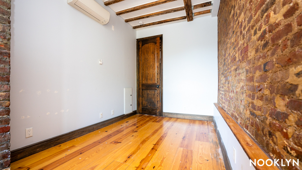 1467 Bedford Avenue - Photo 3