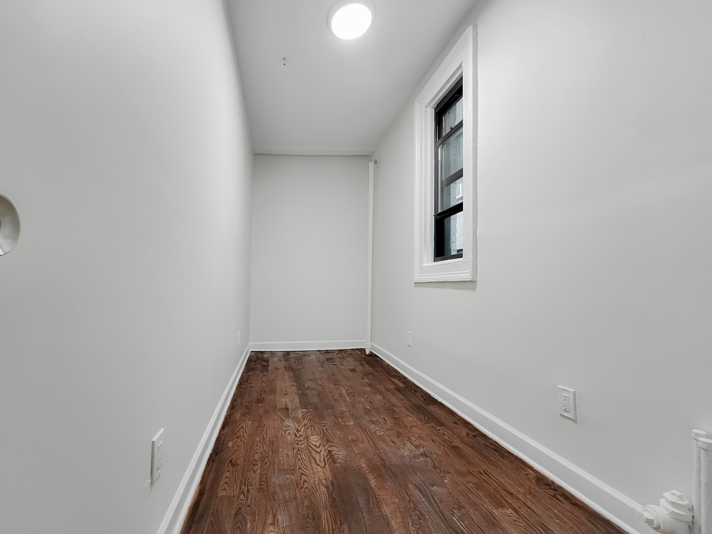 162 East 33rd Street - Photo 6