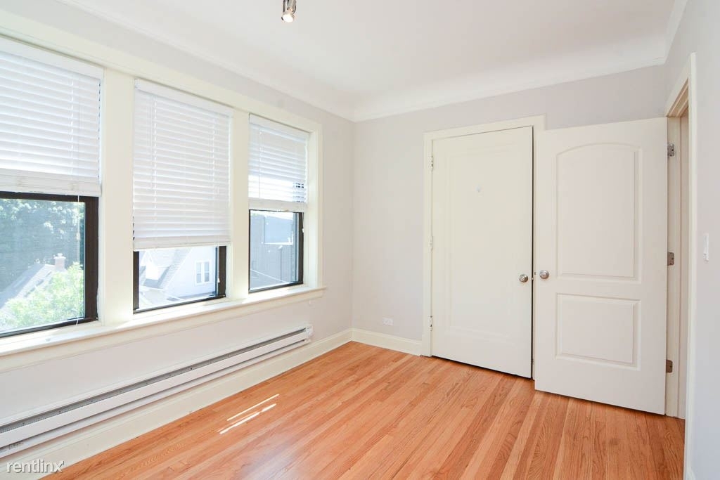 2323 N. Rockwell, Unit 4c - Photo 12