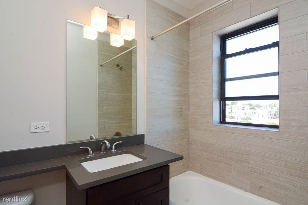 2323 N. Rockwell, Unit 4c - Photo 16